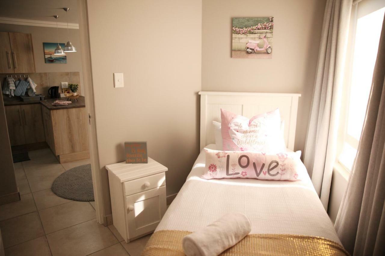 Mari-Amor Self-Catering Apartments Mossel Bay Ngoại thất bức ảnh